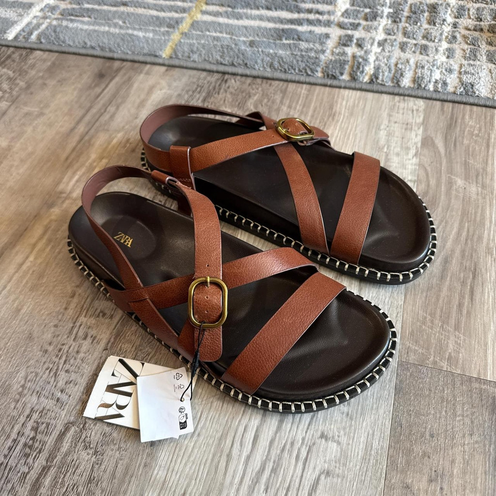 ZARA FLAT LEATHER SANDALS WITH CRISS-CROSS STRAPS - BRAND NEW WITH TAG- SIZE 8 o - Picture 1 of 8